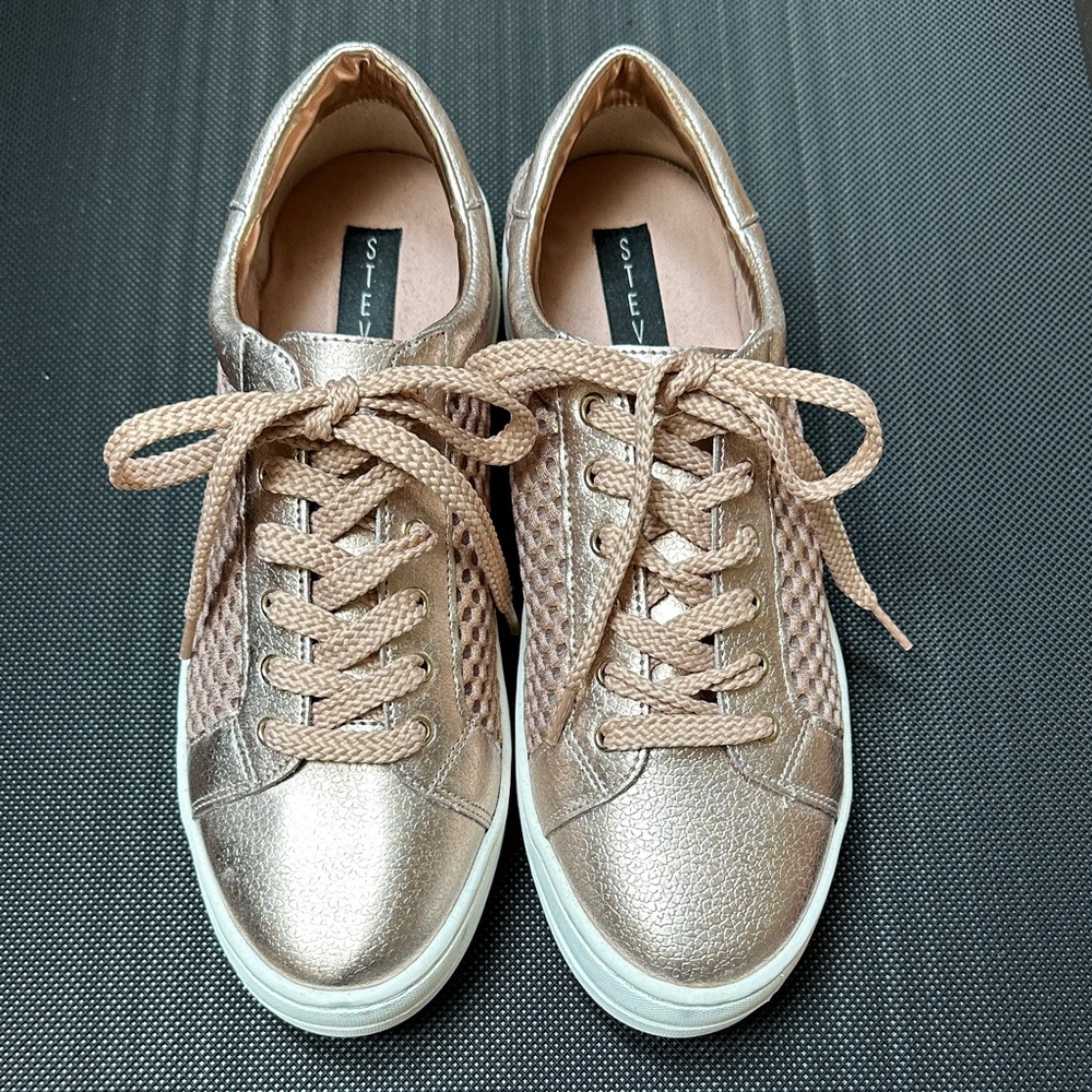 Steve Madden Women's Metallic Gold Sneakers